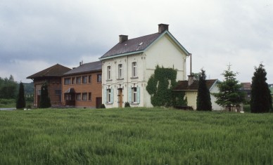 COMMUNE  85-5673.jpg